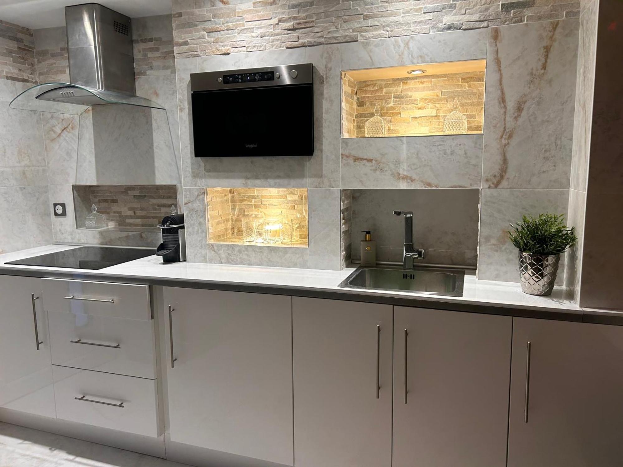 Spa Jacuzzi Moon White Vaudherland المظهر الخارجي الصورة