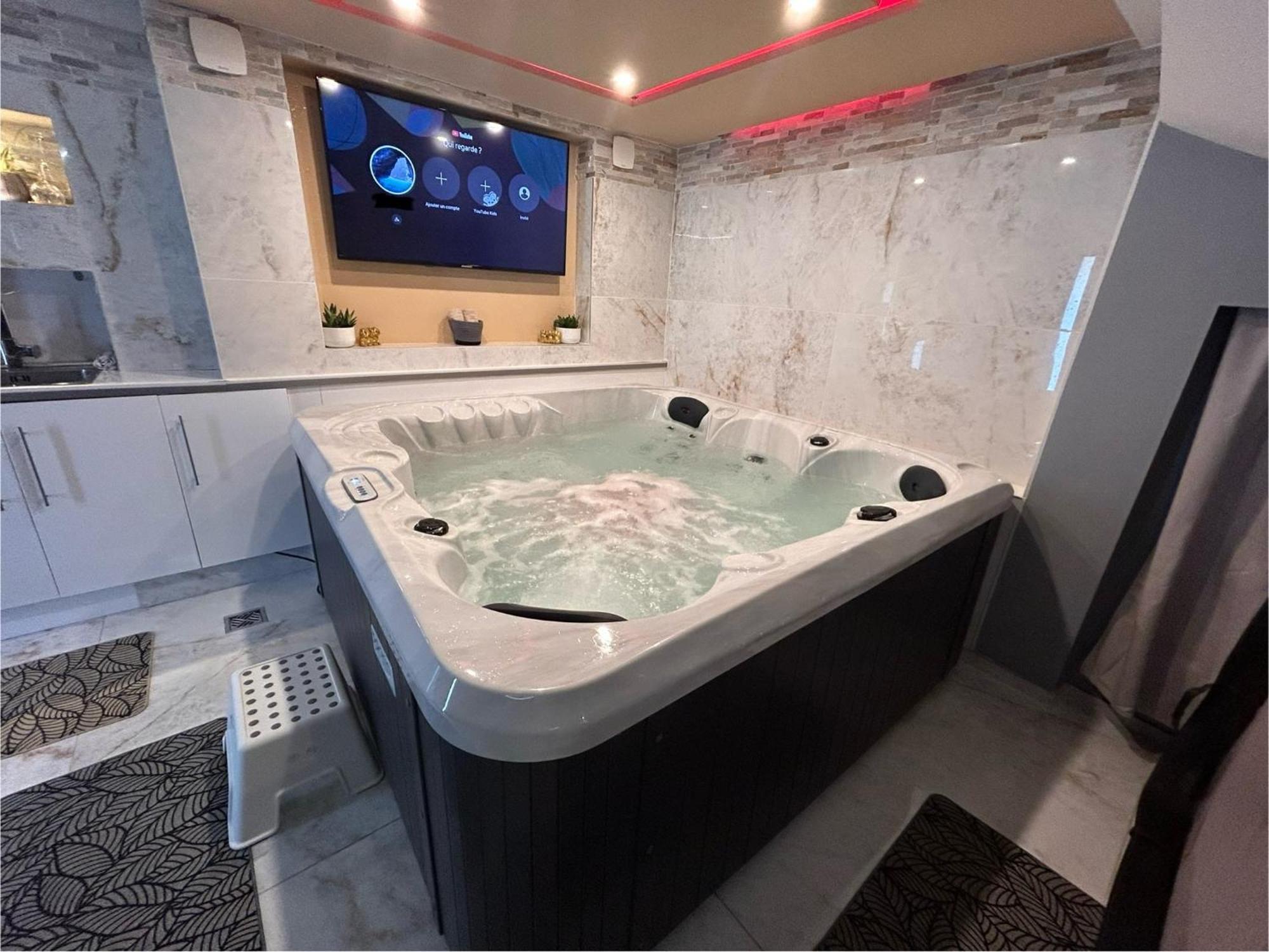 Spa Jacuzzi Moon White Vaudherland المظهر الخارجي الصورة