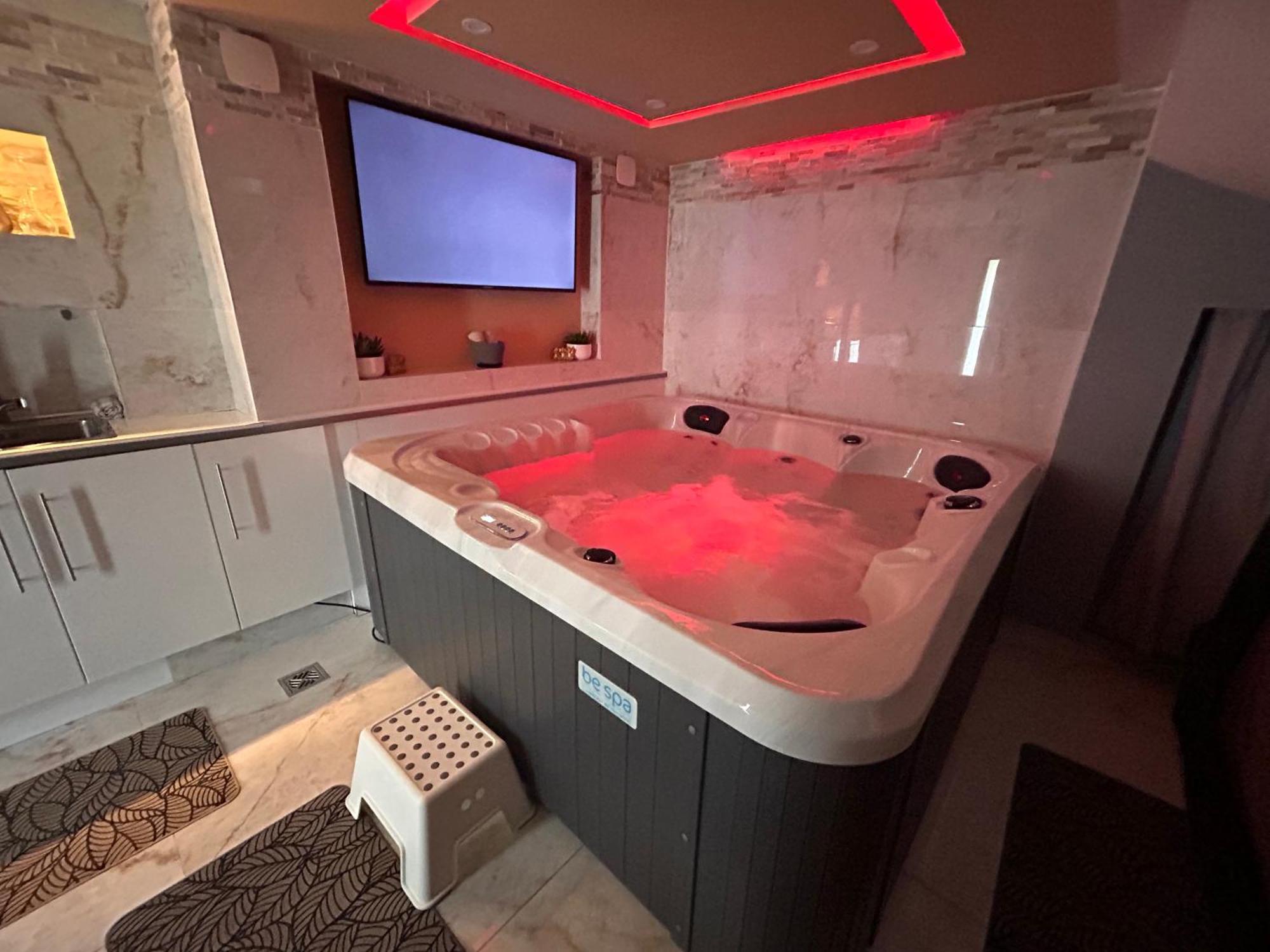 Spa Jacuzzi Moon White Vaudherland المظهر الخارجي الصورة